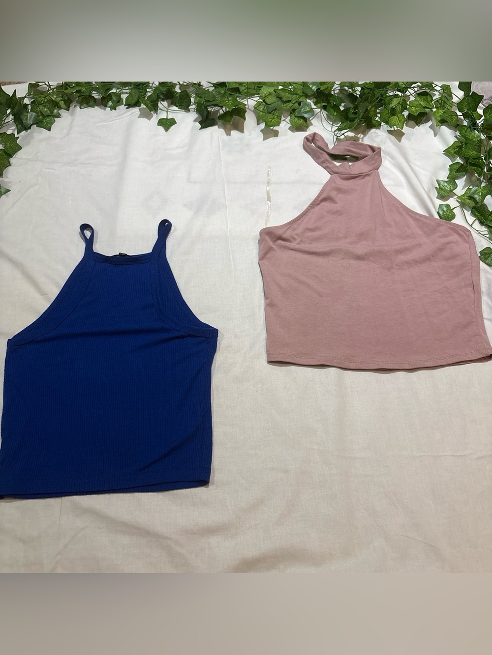 Women’s High Neck Cropped Tank Top - Pink